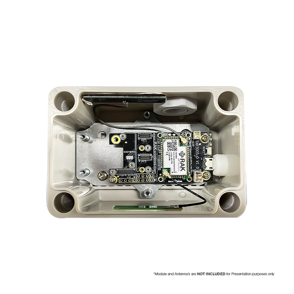 IP67 outdoor enclosure for LoRaWAN devices with solar panel